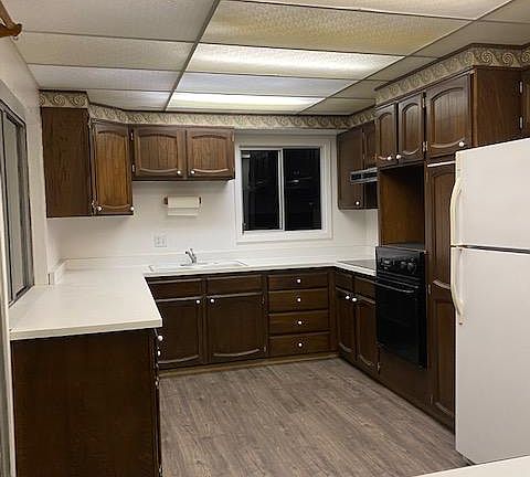4th image of 3010 Fleetwood Dr