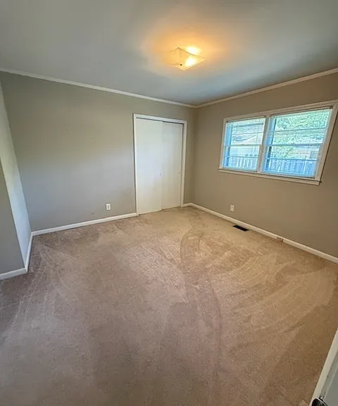 1816 Knox St — Photo 3
