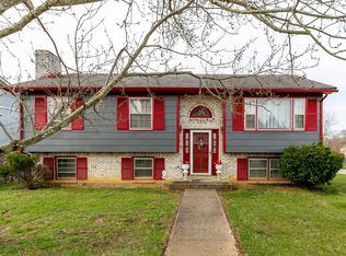 2928 Hills Dr, Lexington, KY 40515