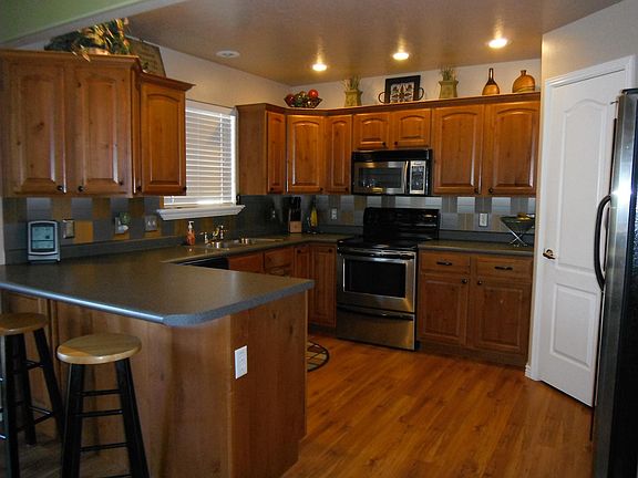 4th image of 557 W Tea Rose Ct