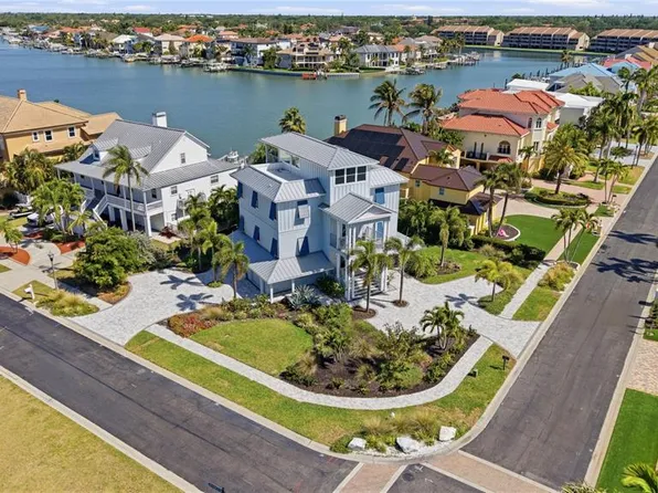 2813 Kipps Colony Dr, Saint Petersburg, FL 33707