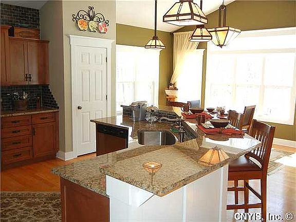 3rd image of 4281 Streamwood Dr