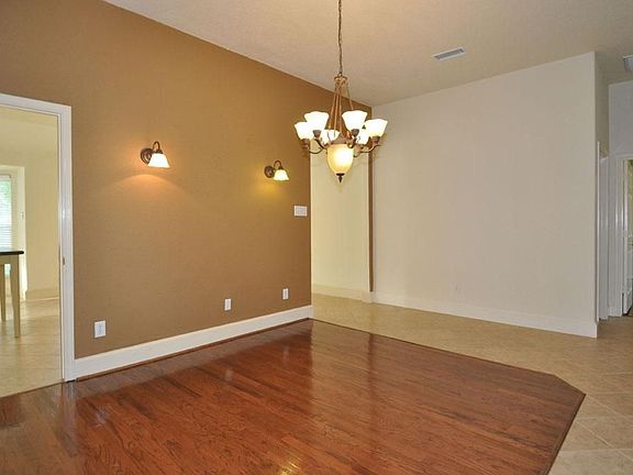 5th image of 3416 Glastonbury Dr