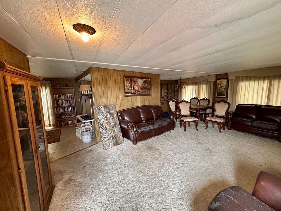 2nd image of 150 Kern St Space 40