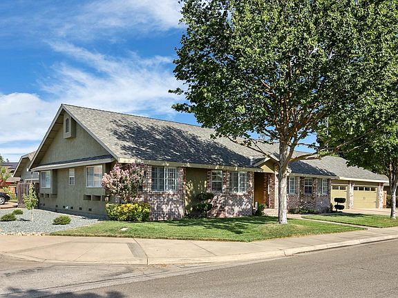 3rd image of 2201 Carmichael Way
