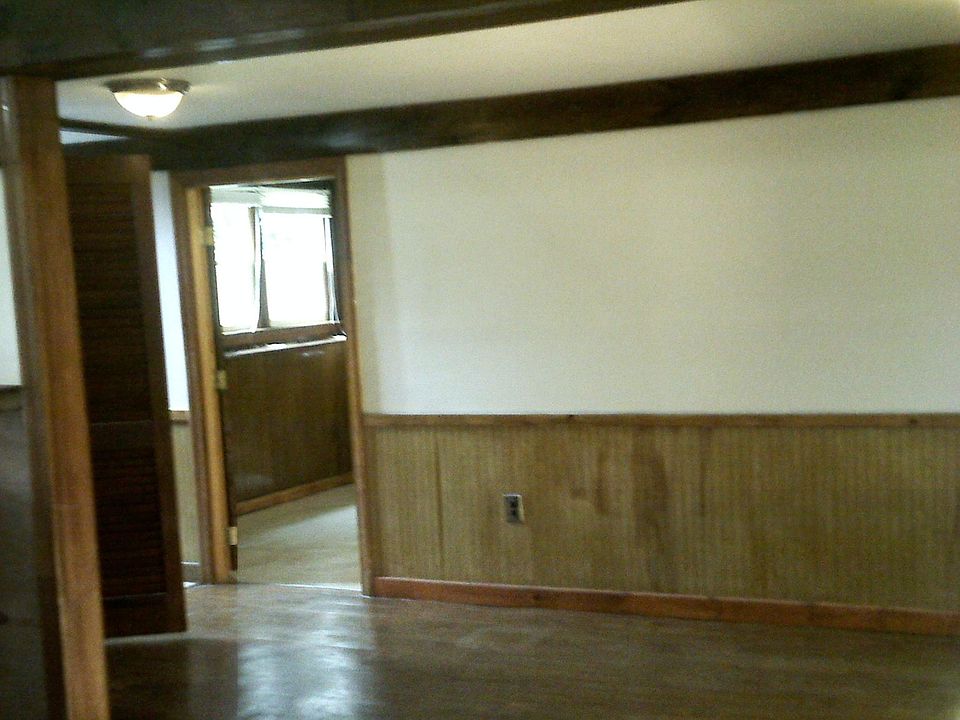 large living room and washer and dryer hook up