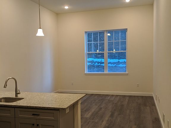5th image of 12 White St #23