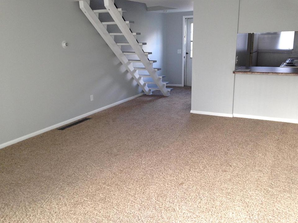 1st image of 1414 Hazel St APT 8