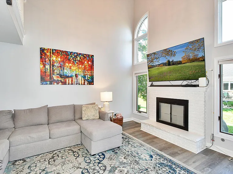 17323 Lakebrook Dr — Photo 5