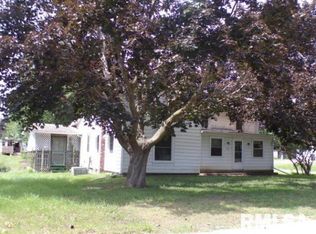401 S 4th Ave, New Windsor, IL 61465