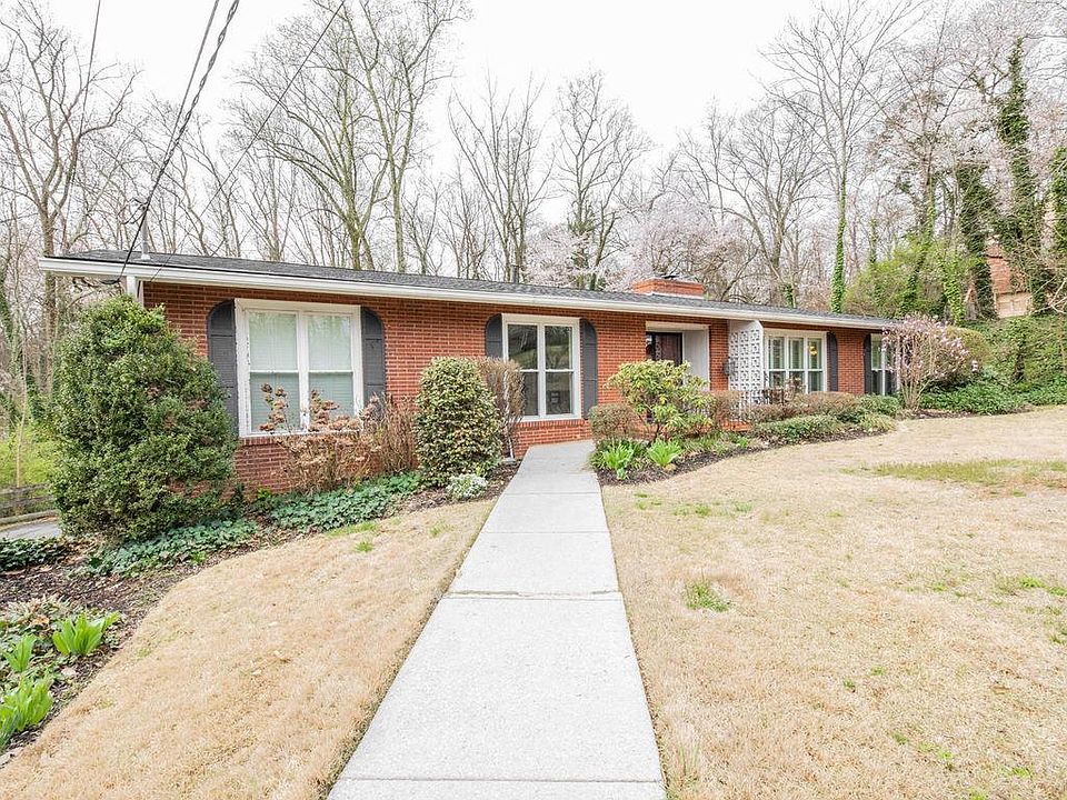 1st image of 335 Forest Oak Dr