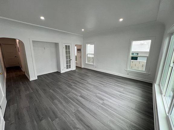 3rd image of 721 N Alfred St APT 103