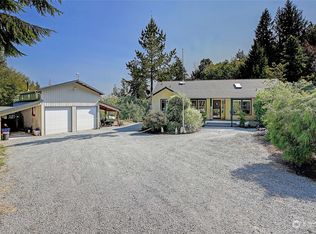 1113 Lawson Rd, Camano Island, WA 98282