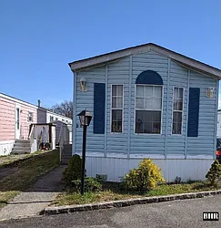 2701 Goethals Road North #D13 image 1 of 7