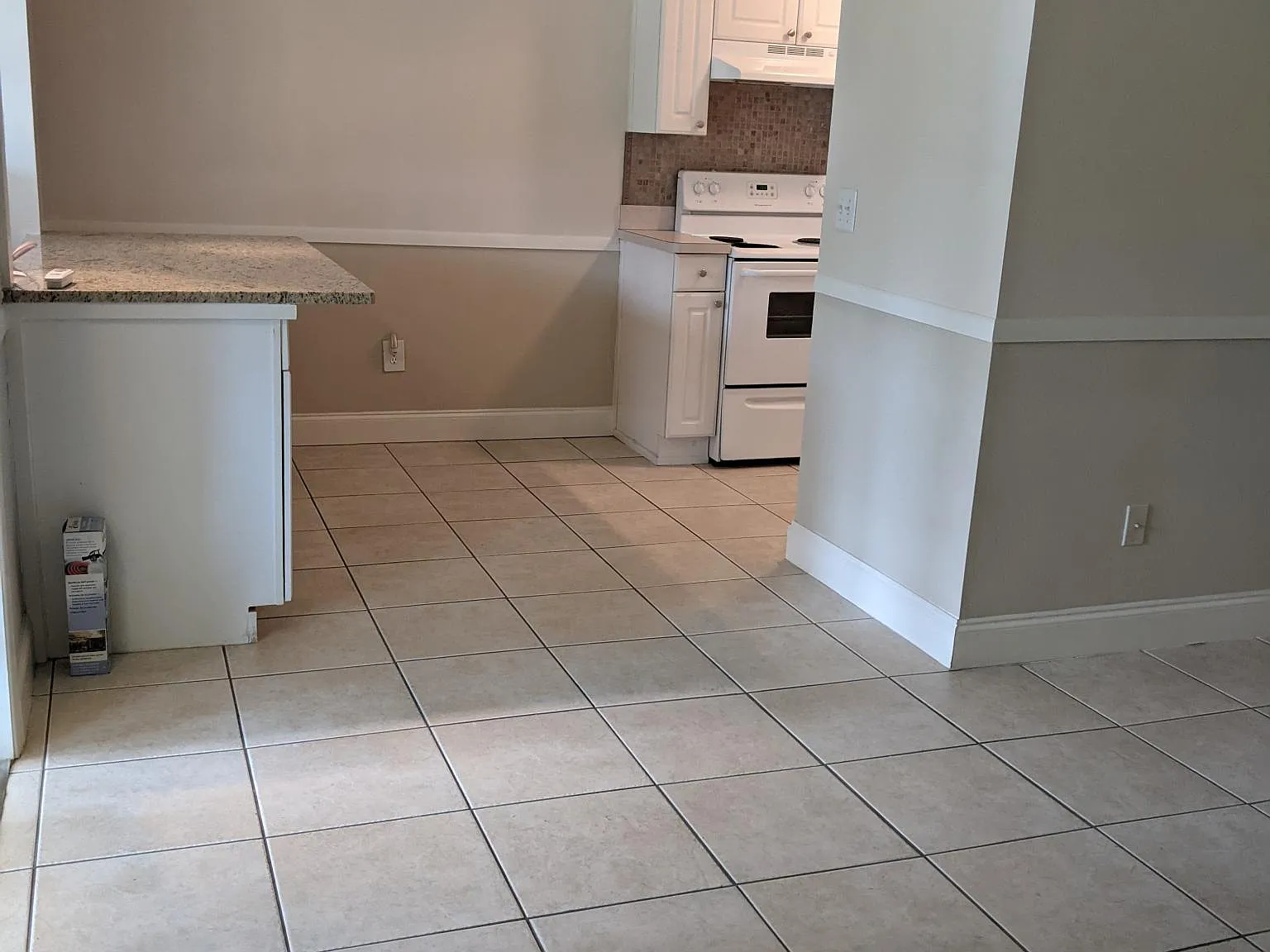 1 bed, 755 sqft, $1,300 — Photo 4