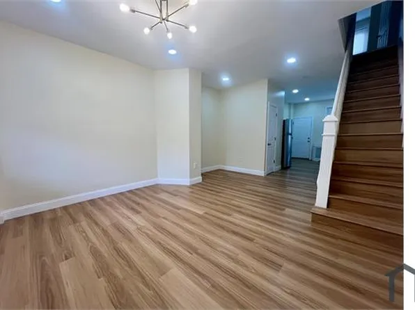 2404 Mifflin St, Philadelphia, PA 19145