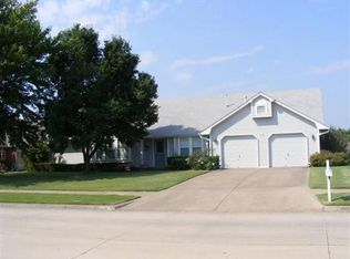 2503 Westwood Dr, Claremore, OK 74017