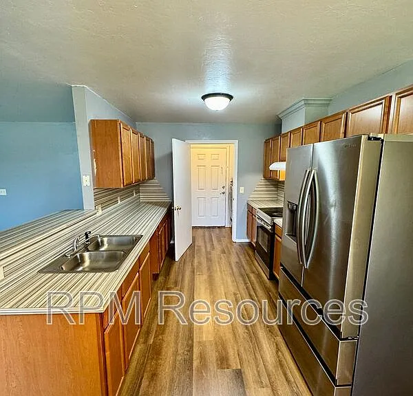7404 Park Meadow Dr — Photo 9