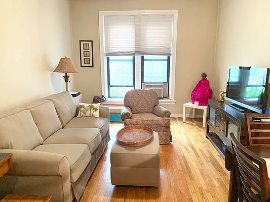 Rented by Compass | media 21