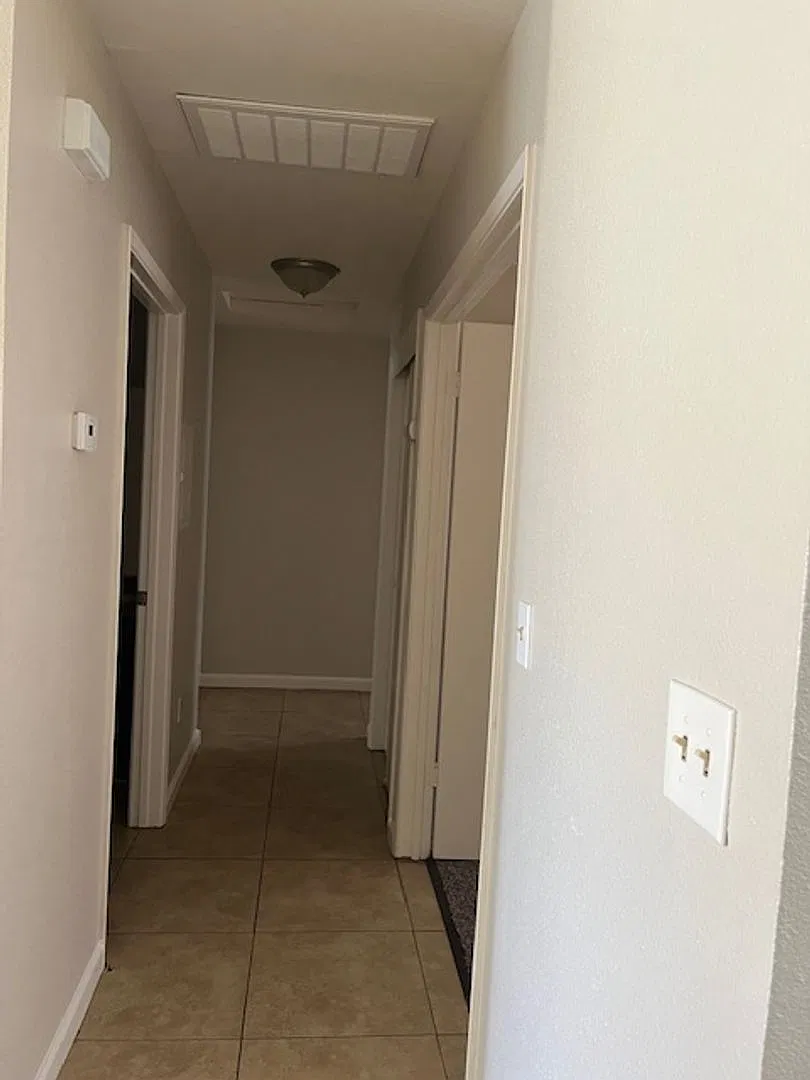 DC3018 — Photo 2