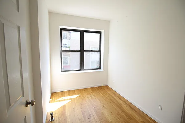 Rented by Julianna Realty Corp | media 13