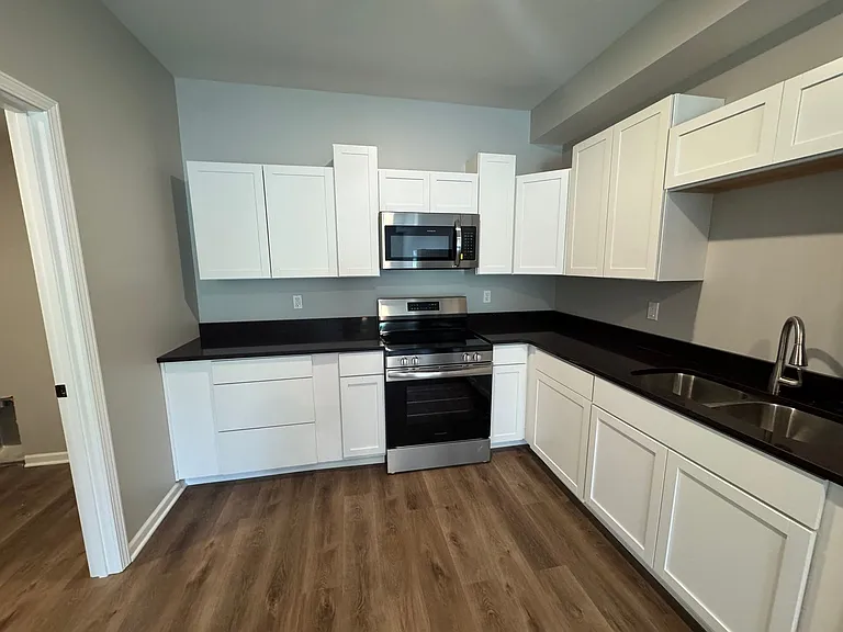 1301 McKee St — Photo 29