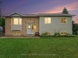 3320 Gendron Rd, Clarence Rockland, ON K0A2A0