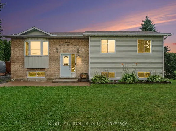 3320 Gendron Rd, Clarence Rockland, ON K0A 2A0