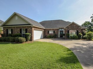69 Lakeland Cir, Petal, MS 39465