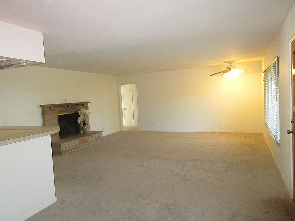 1st image of 1730 Cliff Dr