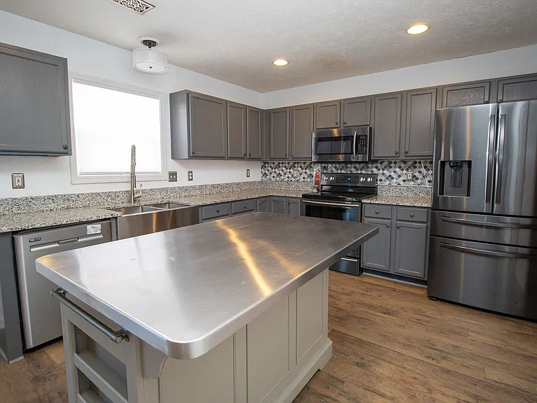 1473 Legion Dr — Photo 12