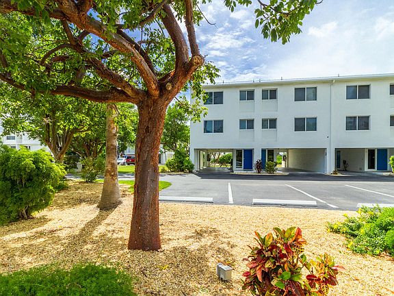 4th image of 95 Coco Plum Dr APT 4D