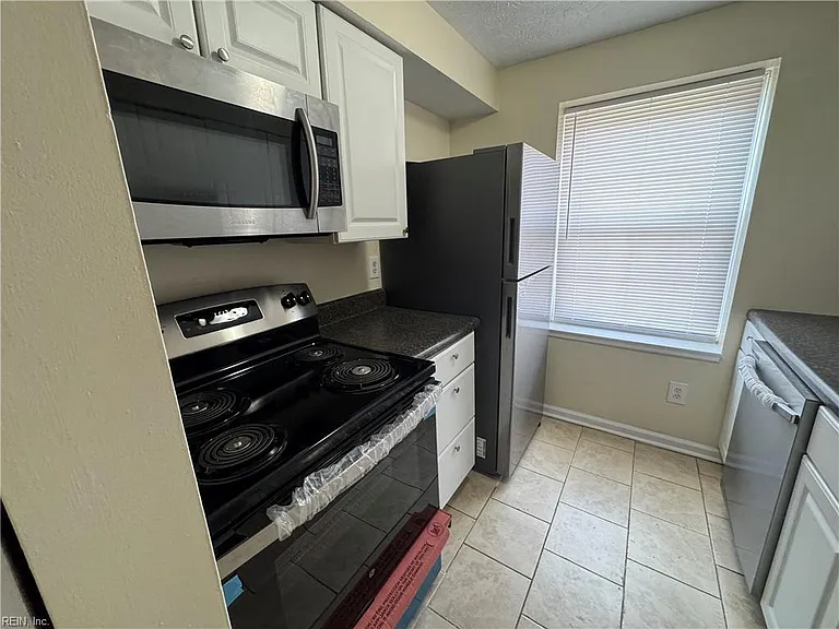 46 Lucinda Ct — Photo 6