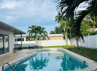 6790 SW 10th Ct, Pembroke Pines, FL 33023