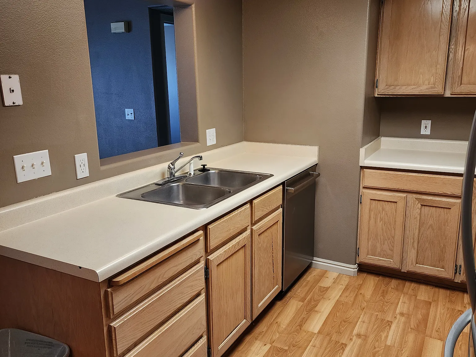 3 bed, 1185 sqft, $1,590 — Photo 2