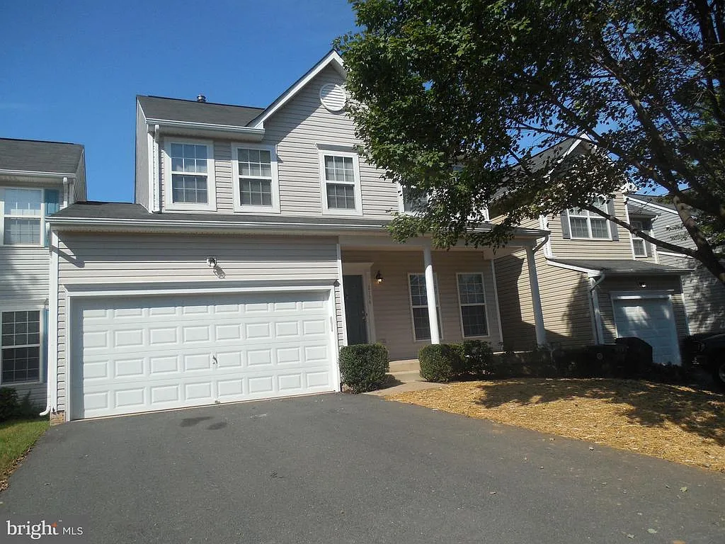 2154 Blue Spruce Dr photo 1