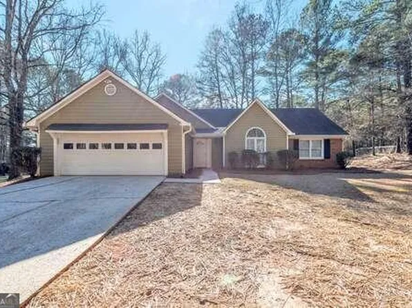 175 Meadowood Ln, Tyrone, GA 30290