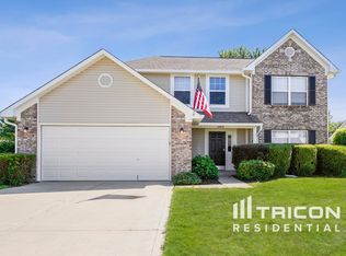 6103 E Meadow Ridge Rd, Columbus, IN 47203