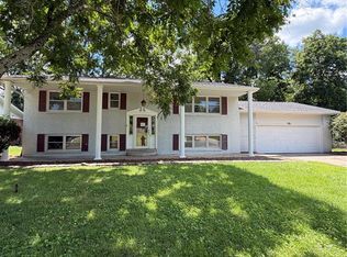 2033 Anthony Dr, Cape Girardeau, MO 63701