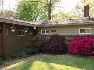 1089 Ivy Rd, Memphis, TN 38117