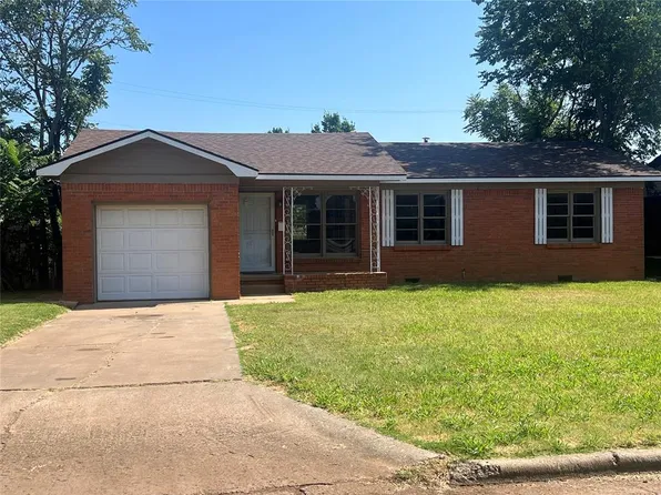 1017 E Loyadell St, Altus, OK 73521