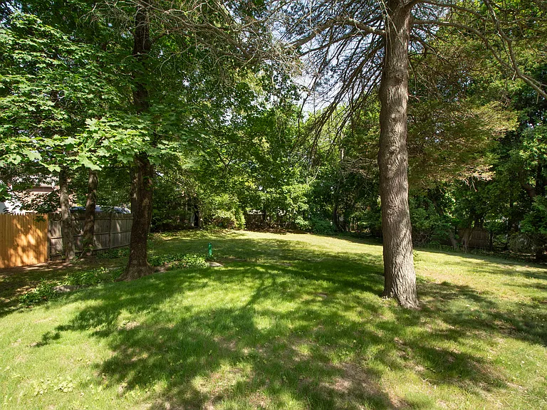 215 Gardner St #1 — Photo 16