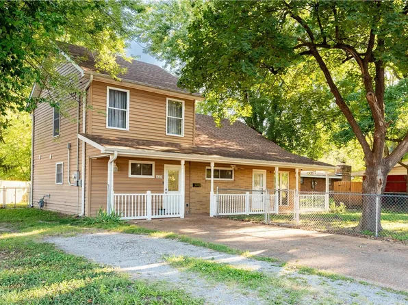 623 Valley Dr, East Alton, IL 62024