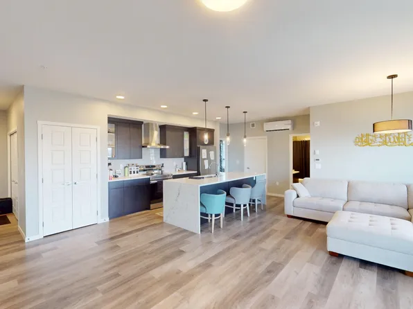 33 Carringham Gate NW #3305, Calgary, AB T3P 2H6