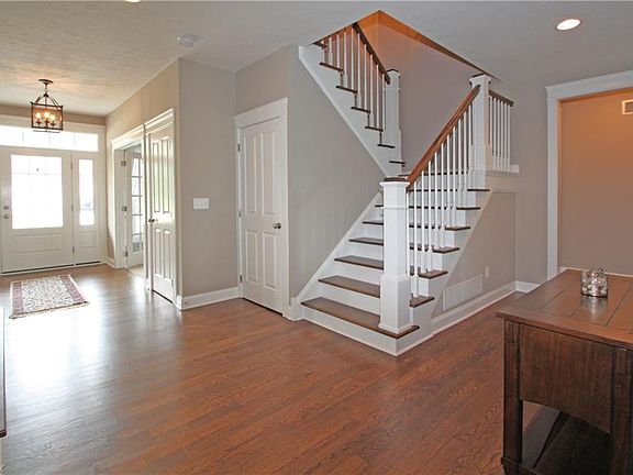 4th image of 1068 Flint Dr