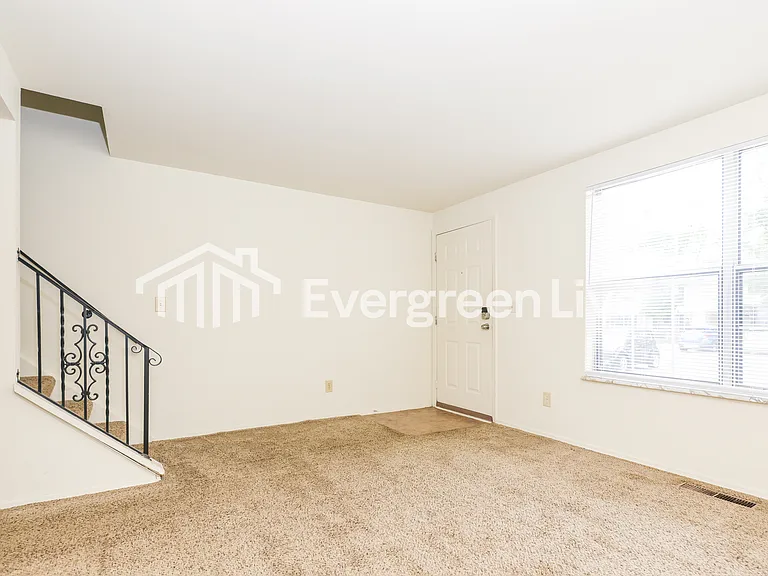 8047 Mount Aetna St — Photo 5