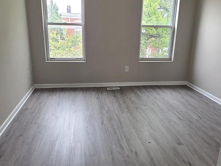 236 N Milton Ave — Photo 8