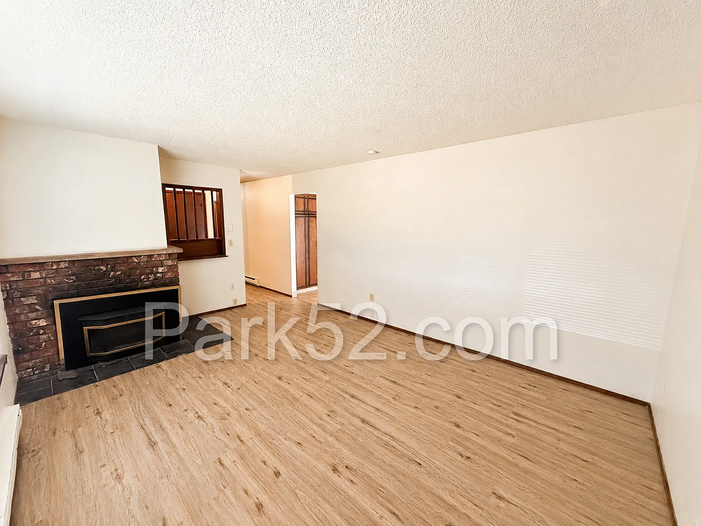3 bedroom Single Family Rambler in Spanaway — Photo 4