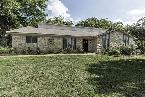 1st image of 5228 Fairway Cir