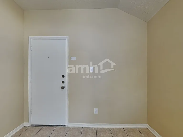 5602 Darby Square Trl — Photo 10